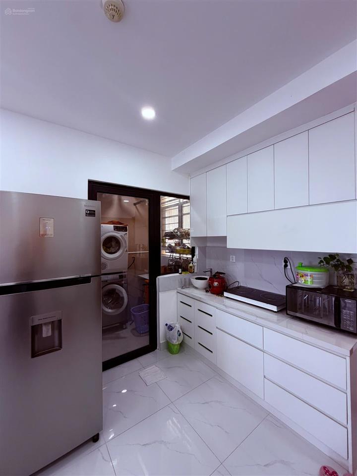 Bán gấp căn hộ tại the era town, 77m2, 2pn, 2wc, nội thất đẹp. giá 2.7 tỷ.  0902 952 ***