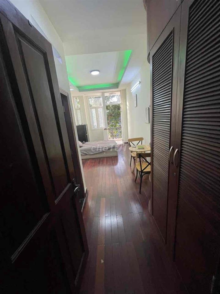 phòng dv full nội thất khu Bắc Hải gần công viên lê thị riêng