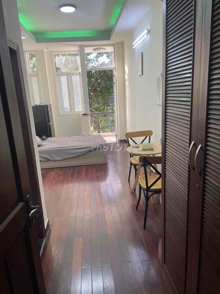 phòng dv full nội thất khu Bắc Hải gần công viên lê thị riêng
