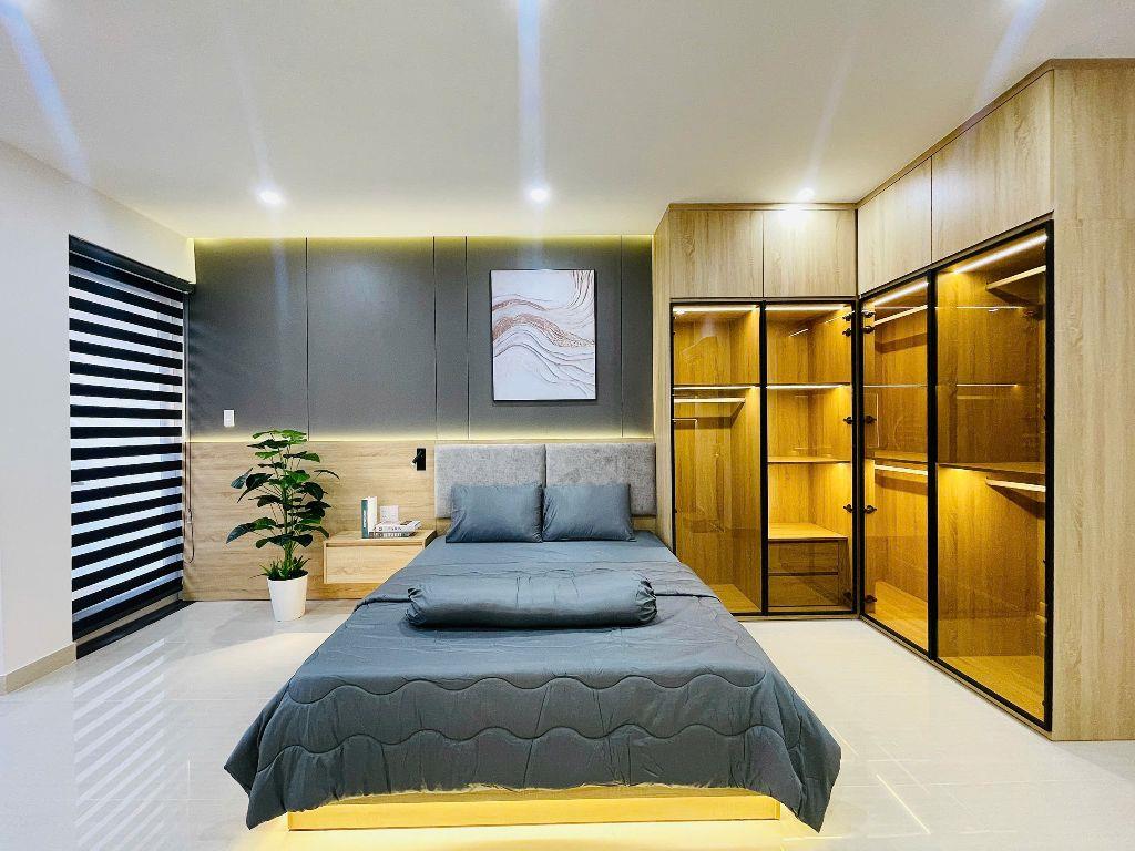 Nhà Mới 5 Tầng Full NT Xịn, HXH Thông Khu VIP Đoàn Thị Điểm DTSD 200m2 Sàn. Chỉ 13.6 tỷ TL  