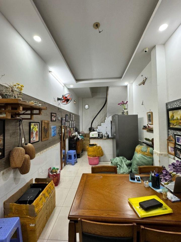 Mặt Tiền Khu VIP K300, ngay Chợ Hoàng Hoa Thám, Tân Bình, 30m2, 3 Tầng. Chỉ 6.3 tỷ Còn TL 