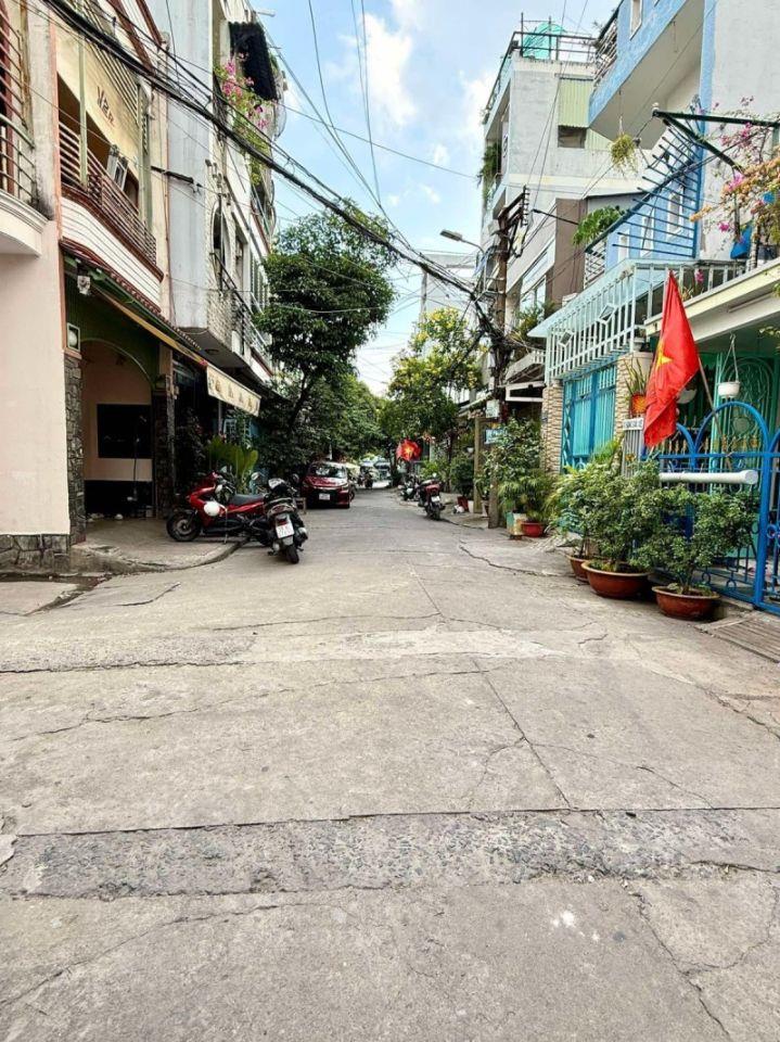 Nhà Đẹp 5 tầng Căn góc kg LG, Hẻm 6m Khu Bàu Cát, 54m2, 5PN, P.11 Tân Bình. Chỉ 10.5 tỷ TL