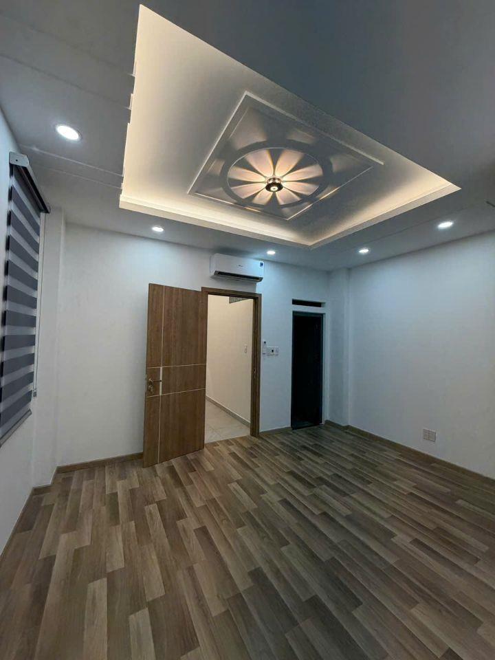 Bán nhà Huỳnh Văn Bánh Phú  Nhuận, Hẻm Ô Tô, 5Tầng, 38m2, 5x7.5m Sổ A4. Chỉ 8.99 tỷ còn TL 