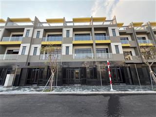 Hàng hiếm nhà phố sân ô tô riêng 27,5m2, công năng khủng, ngang 5m giá rẻ nhất khu vực