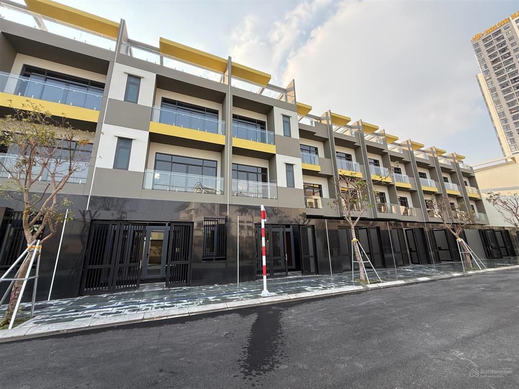 Hiếm có nhà phố sân ô tô riêng 27,5m2, công năng khủng, ngang 5m giá tham khảo tốt trong khu vực