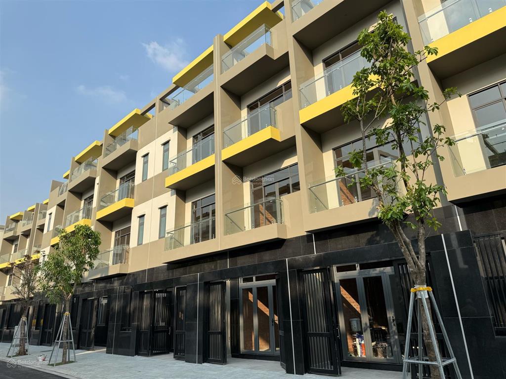 Hiếm có nhà phố sân ô tô riêng 27,5m2, công năng khủng, ngang 5m giá tham khảo tốt trong khu vực