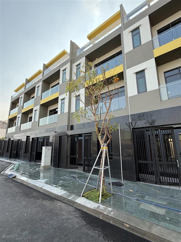 Hiếm có nhà phố sân ô tô riêng 27,5m2, công năng khủng, ngang 5m giá tham khảo tốt trong khu vực