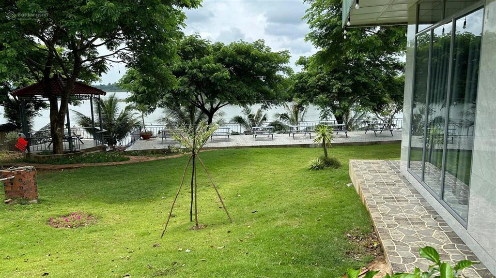 Chính chủ cần bán resort mini giáp hồ sông ray