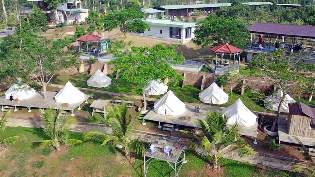 Chính chủ cần bán resort mini giáp hồ sông ray