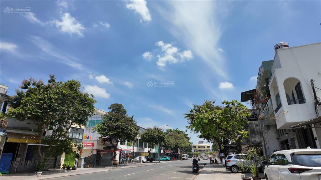 Chính chủ gửi bán biệt thự mái thái mặt tiền đường hà huy giáp  tp. biên hoà