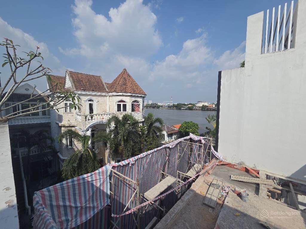 Khu biệt thự phân lô ven sông, 8x18 4 tầng. hẻm xe tải. rất đẳng cấp, trong lành
