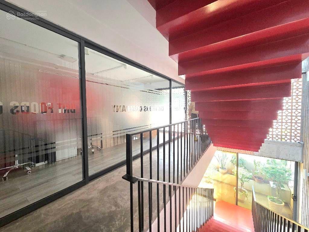 Khu biệt thự phân lô ven sông, 8x18 4 tầng. hẻm xe tải. rất đẳng cấp, trong lành