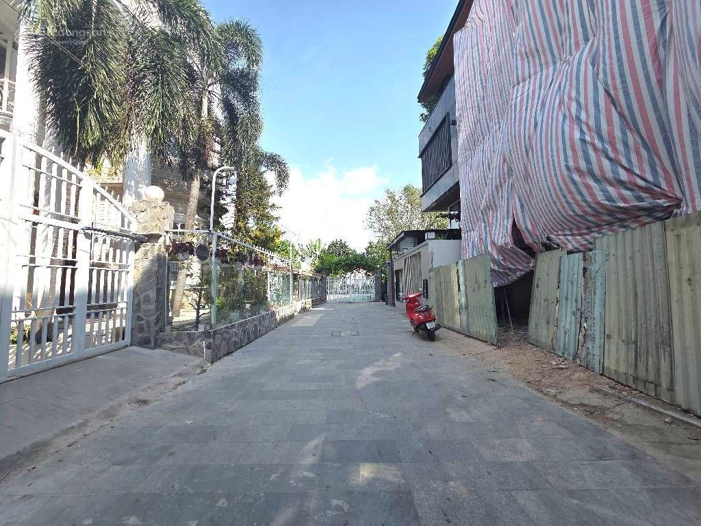 Khu biệt thự phân lô ven sông, 8x18 4 tầng. hẻm xe tải. rất đẳng cấp, trong lành