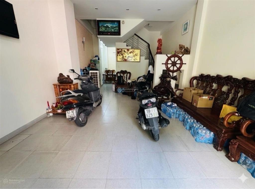Mt kinh doanh khu vip phan xích long , 50m2, 4 tầng. công nhận đủ. giá tốt