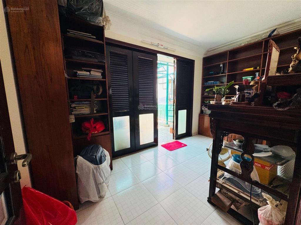 Mt kinh doanh khu vip phan xích long , 50m2, 4 tầng. công nhận đủ. giá tốt