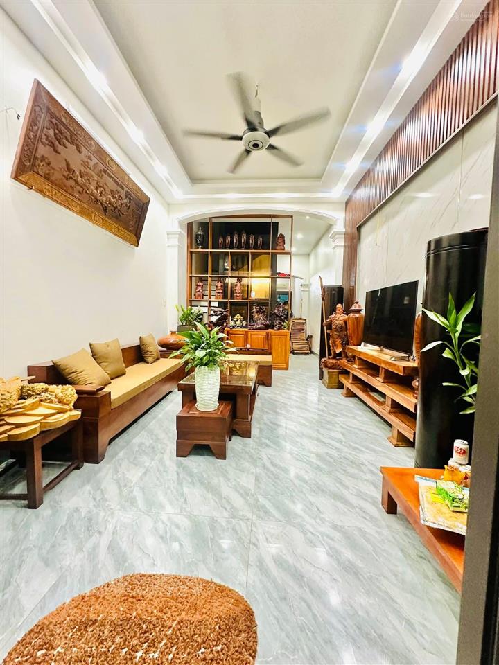 Bán gấp nhà nguyễn văn huyên  60m lô góc 3 thoáng  phân lô ô tô đỗ cửa ngày đêm  17.9 tỷ
