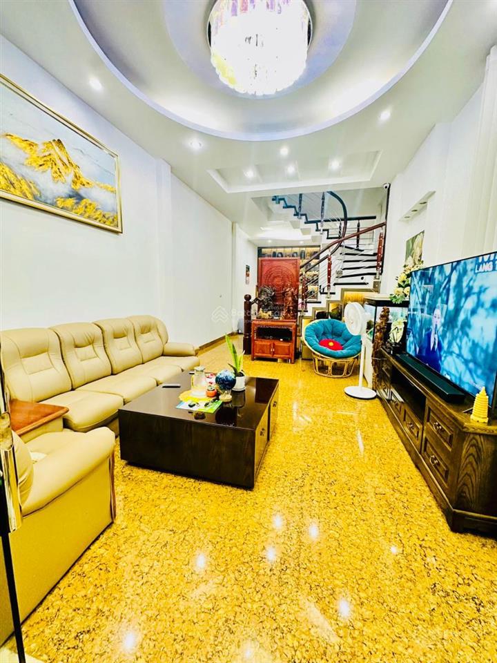 Bán nhà kinh doanh thụy khuê  ngõ thông ra hồ tây  nhà đẹp chắc chắn  dt 48m  10.7 tỷ