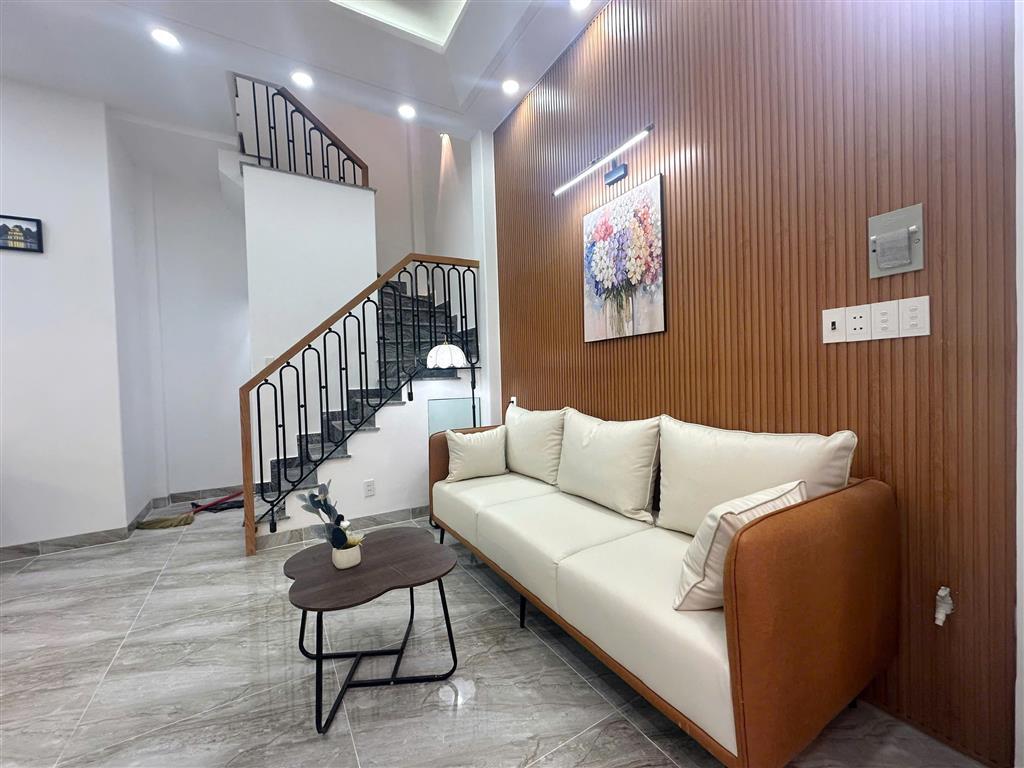 Nhà 4 tầng hẻm 154 Âu Dương Lân cách hẻm xe hơi 1 căn nhà P.Chánh Hưng. Giá 5,35 tỷ TL