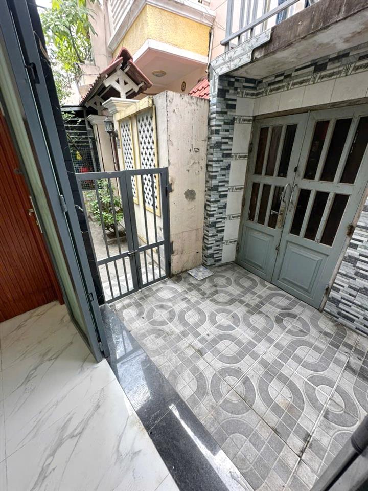 Nhà 2 tầng vị trí đẹp, hẻm Thông 2MT Hẻm Hưng Phú P8Q8 cũ (P. Chánh Hưng). Giá 4,98 tỷ TL