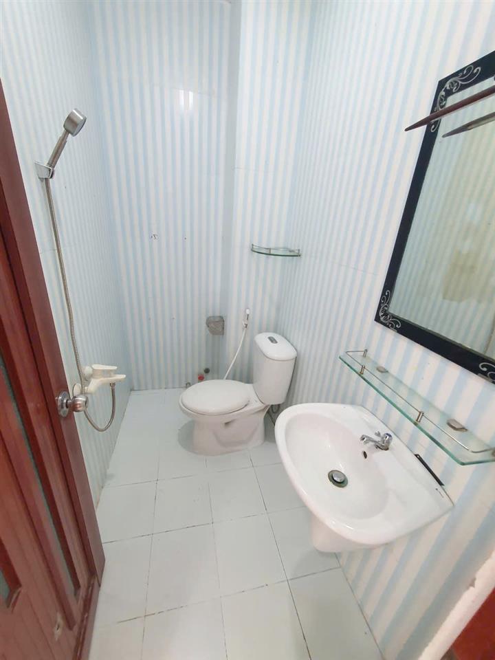 Nhà 3 tầng mới hẻm 653 Phạm Thế Hiển (P4Q8 cũ) P. Chánh Hưng. Giá 6,85 tỷ TL
