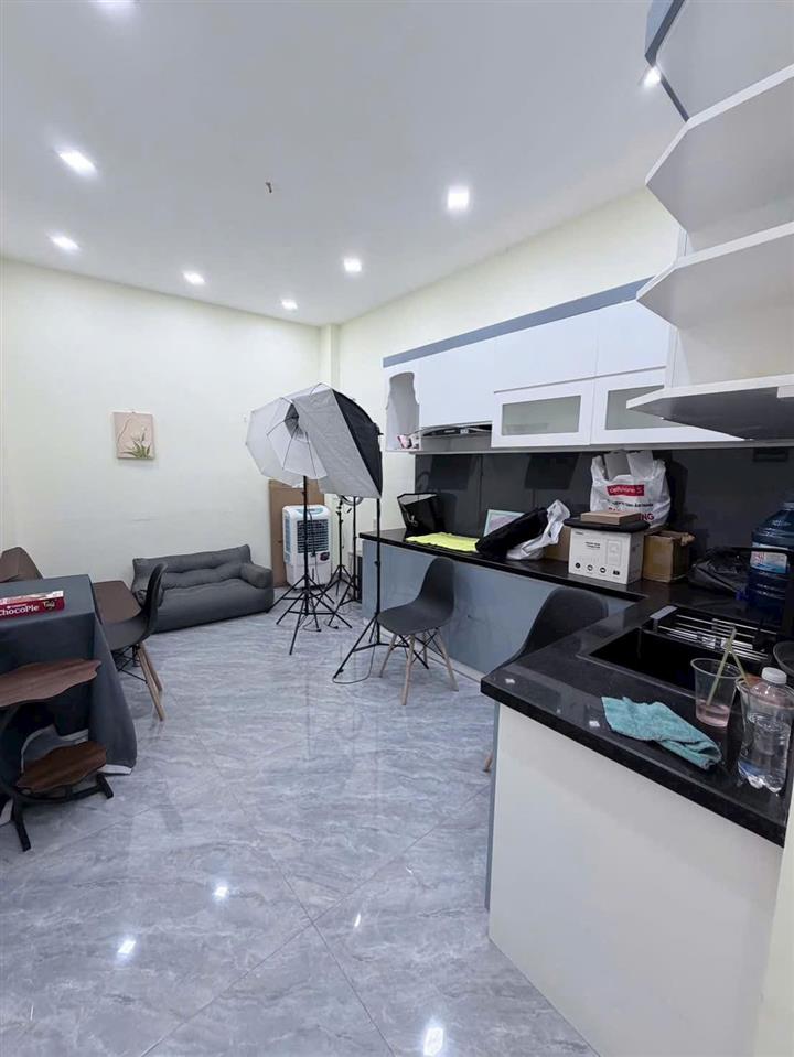 Nhà mới 4 tầng nở hậu cách mặt tiền 20m Dương Bá Trạc Phường Chánh Hưng (P1Q8 cũ). Giá