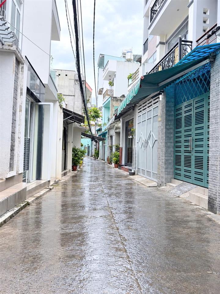 Nhà mới 4 tầng nở hậu cách mặt tiền 20m Dương Bá Trạc Phường Chánh Hưng (P1Q8 cũ). Giá
