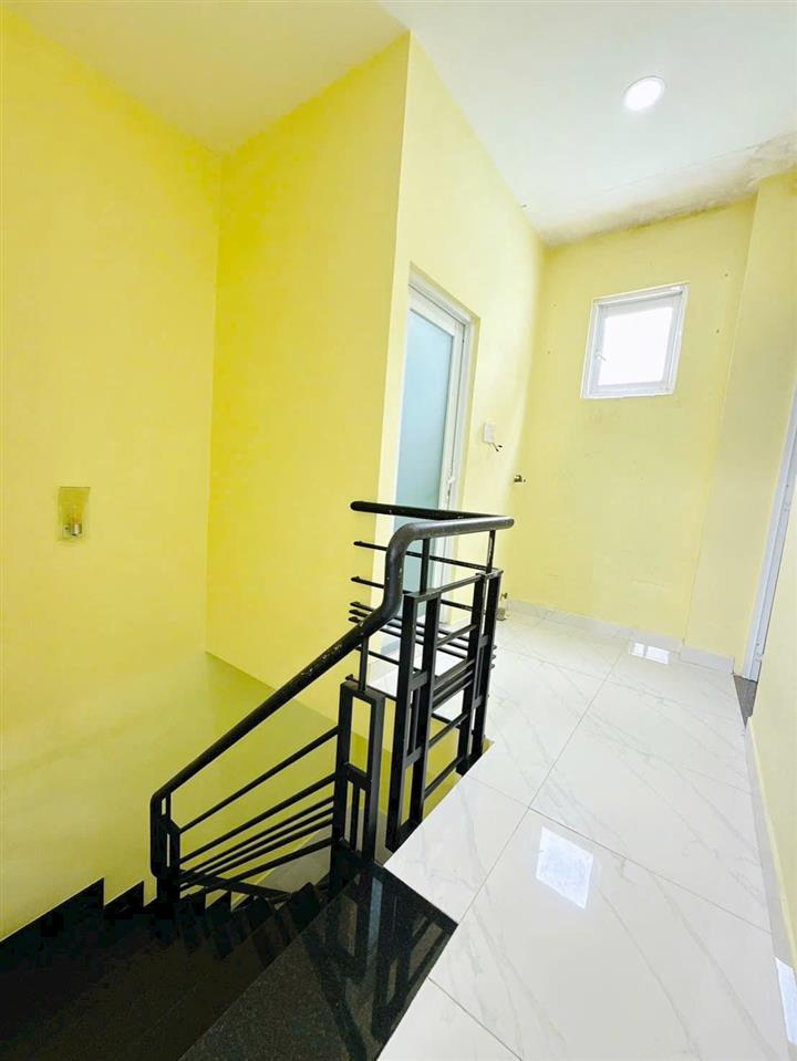 Nhà hẻm nở hậu L đường Phạm Thế Hiển P5Q8, Giá : 4.58 Tỷ (Thương lượng)