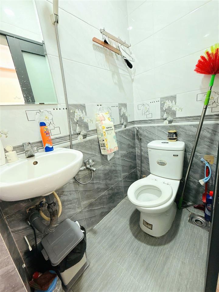 Nhà 2 tầng mới 3.5x9.35m Dương Bá Trạc P1Q8 cũ (P.Chánh Hưng). Giá 4,18 tỷ TL