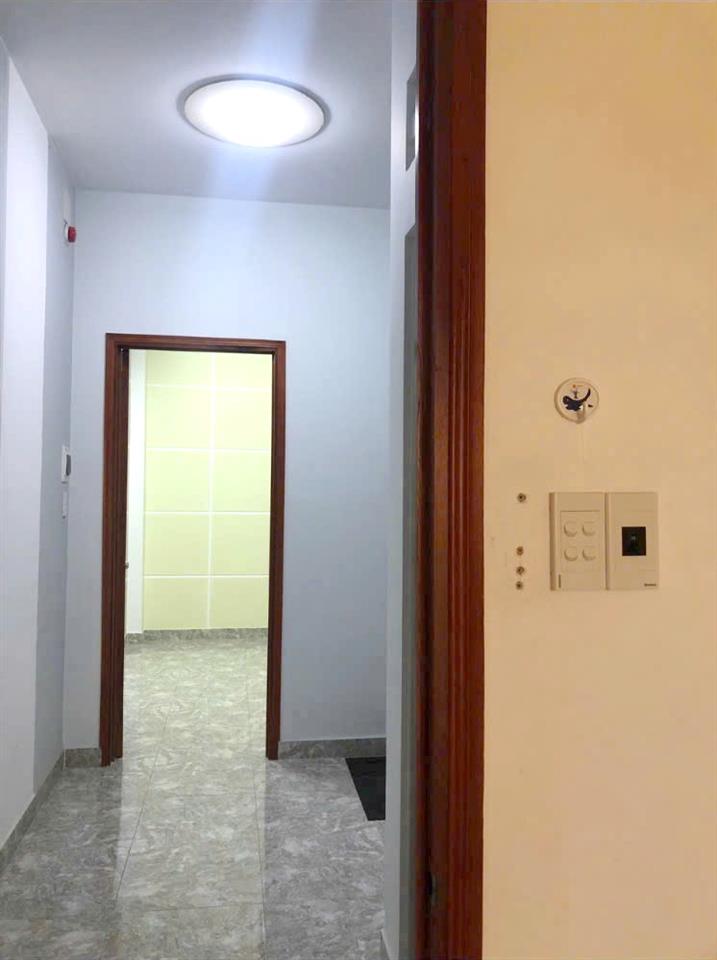 Nhà 4 tầng nở hậu hẻm 6m đường Âu Dương Lân (P3Q8 cũ) P. Chánh Hưng. Giá 7,4 tỷ TL