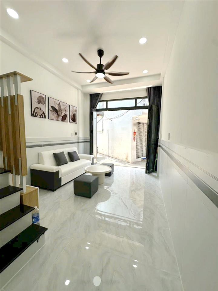 Nhà mới hoàn thiện Căn góc 3 mặt tiền, nở hậu - hẻm thông Hưng Phú. Giá 4,25 tỷ TL ít