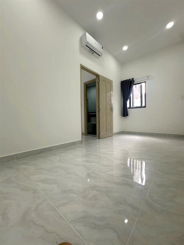Nhà mới hoàn thiện Căn góc 3 mặt tiền, nở hậu - hẻm thông Hưng Phú. Giá 4,25 tỷ TL ít