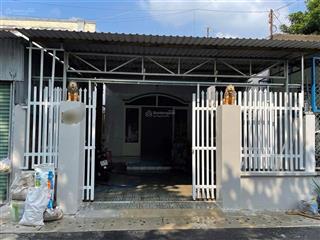 Bán nhà cấp 4 dt 144m2 tại hẻm 77, 30/4 thủ dầu một chỉ 7 tỷ thương lượng, sổ sẵn công chứng ngay