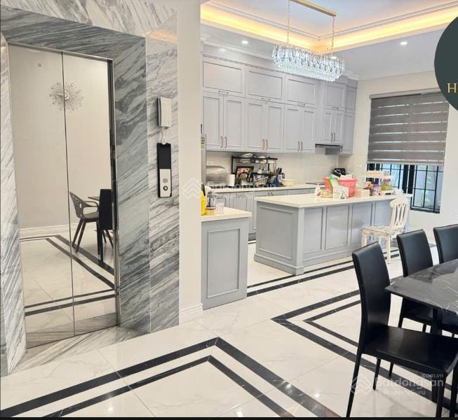 Cho thuê biệt thự nam an khánh 250m2 4 tầng full nội thất đẹp thang máy giá 35tr/tháng