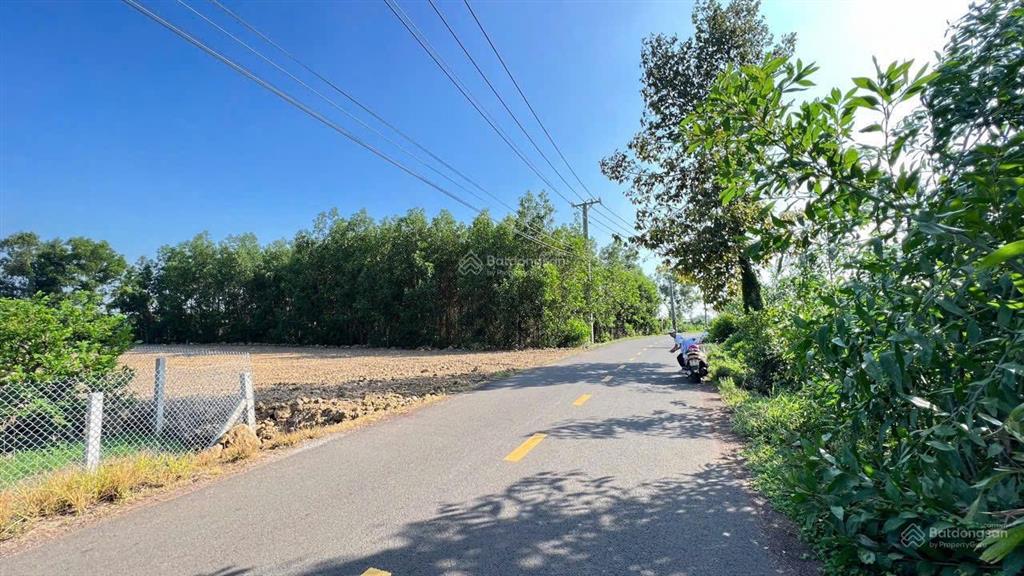 Chủ gửi bán lô 1441m2  đất mặt tiền đường phạm hùng ngay cổng sau khu công nghiệp đất đỏ  brvt