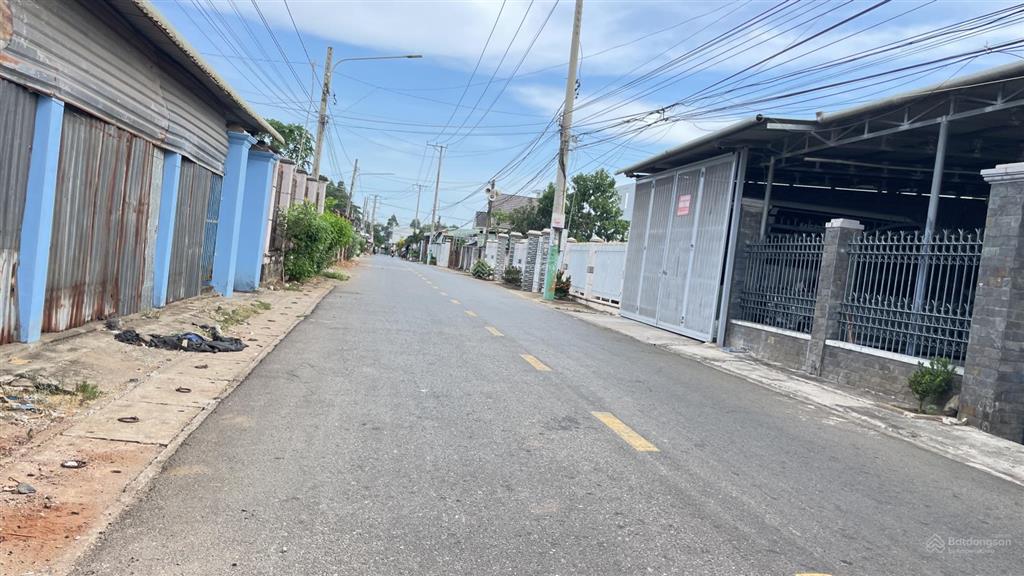 Chủ gửi lô đất 588m có sẵn căn nhà vườn trung tâm thị trấn đất đỏ brvt cách biển phước hải 10phút