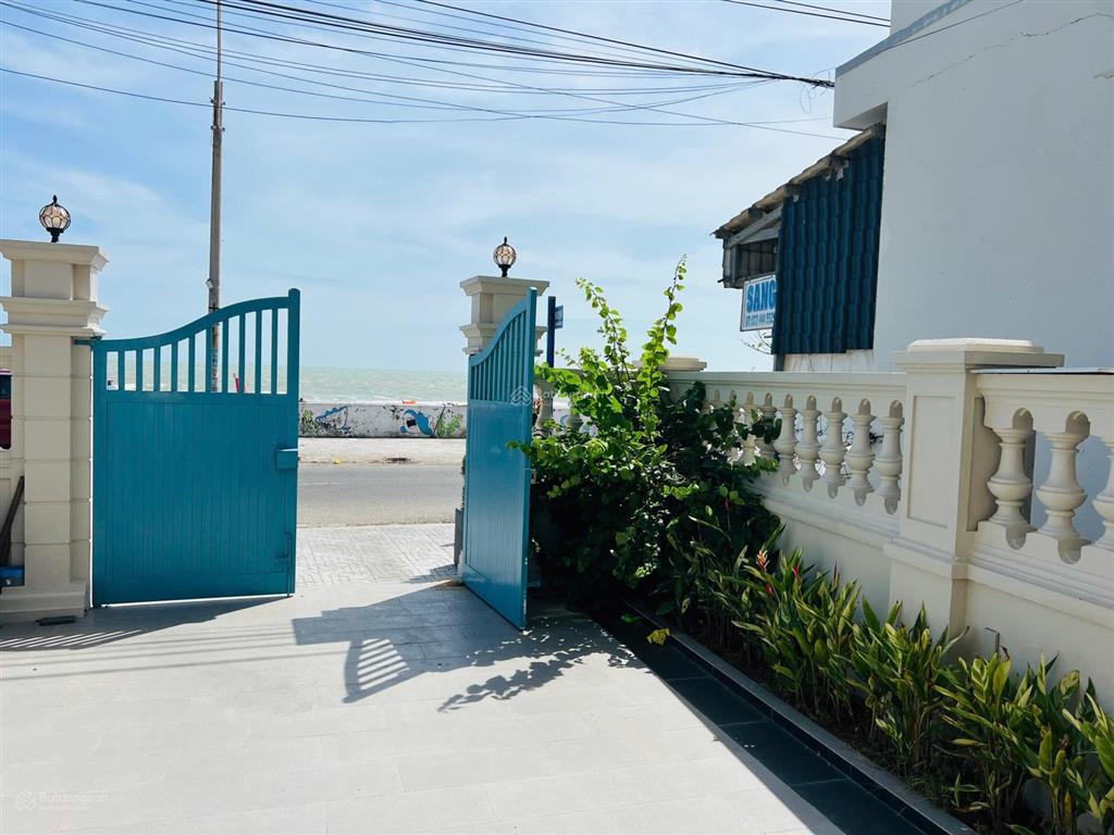 Bán nhà mặt tiền đường ven biển căn nhà phố góc 3 mặt tiền  đường trần hưng đạo  xã phước hải