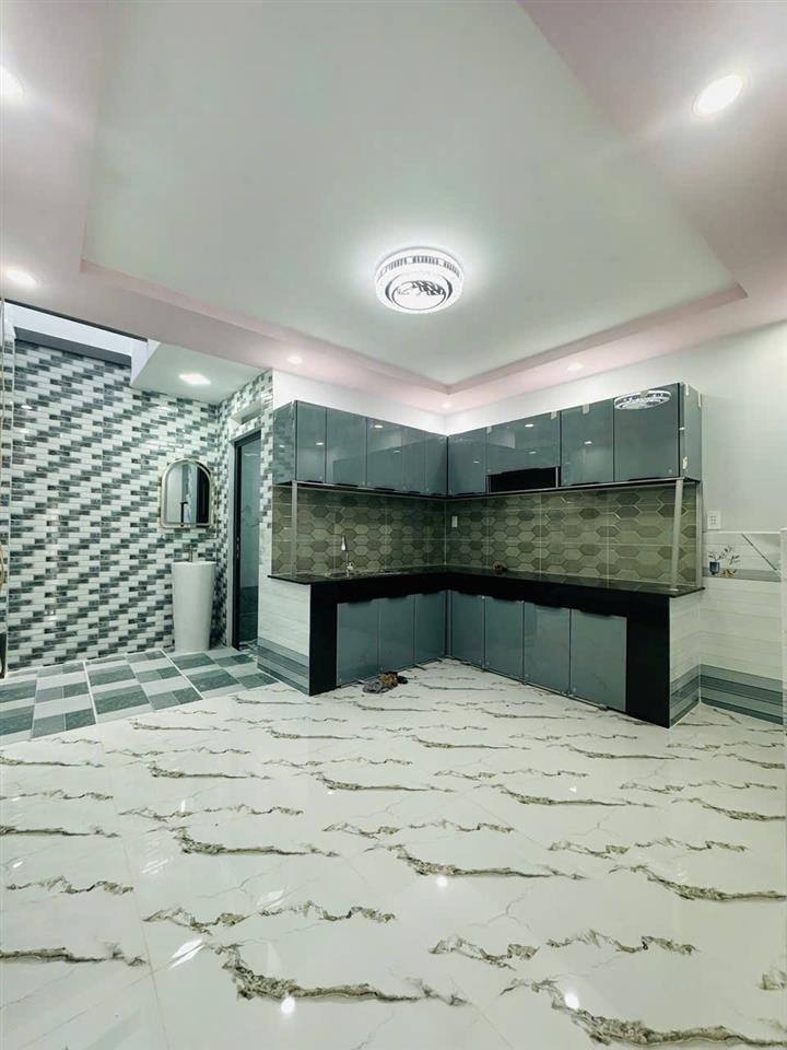 Nhà mới 2 tầng (4x17) mặt tiền đường C4 Phạm Hùng,Bình Hưng. Giá: 4.59 tỷ