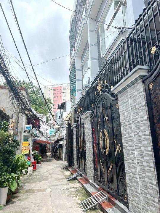 Bán dãy nhà trọ (9x17m) hẻm 141 Tám Danh P4Q8. Giá 11 tỷ
