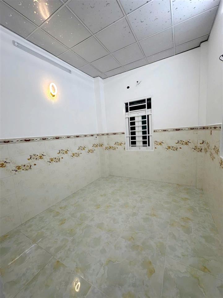 Nhà mới góc 2 tầng mặt tiền chợ Trần Văn Thành P8Q8. Giá: 5.39 tỷ