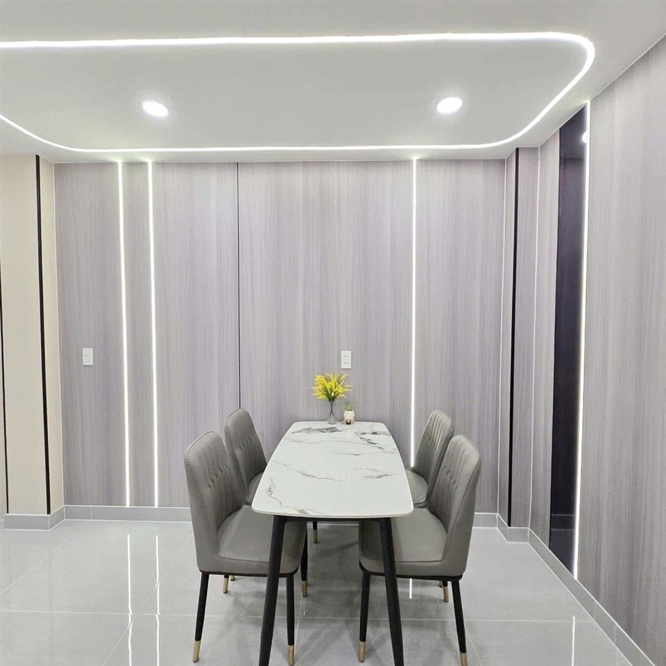 Nhà mới 5 tầng hẻm VIP đường Âu Dương Lân P2Q8 cũ (P. Chánh Hưng). Giá 8,3 tỷ TL