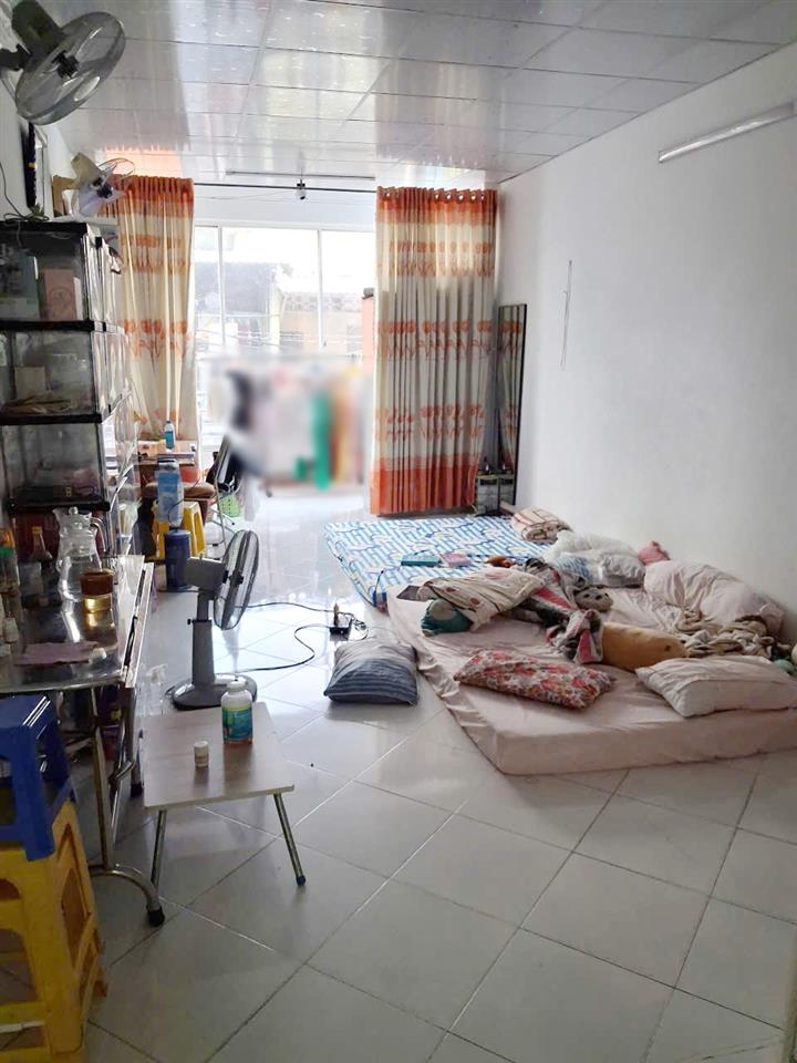 Nhà 2 tầng nở hậu hẻm xe tải đường Âu Dương Lân P3Q8. Giá: 6.9 tỷ