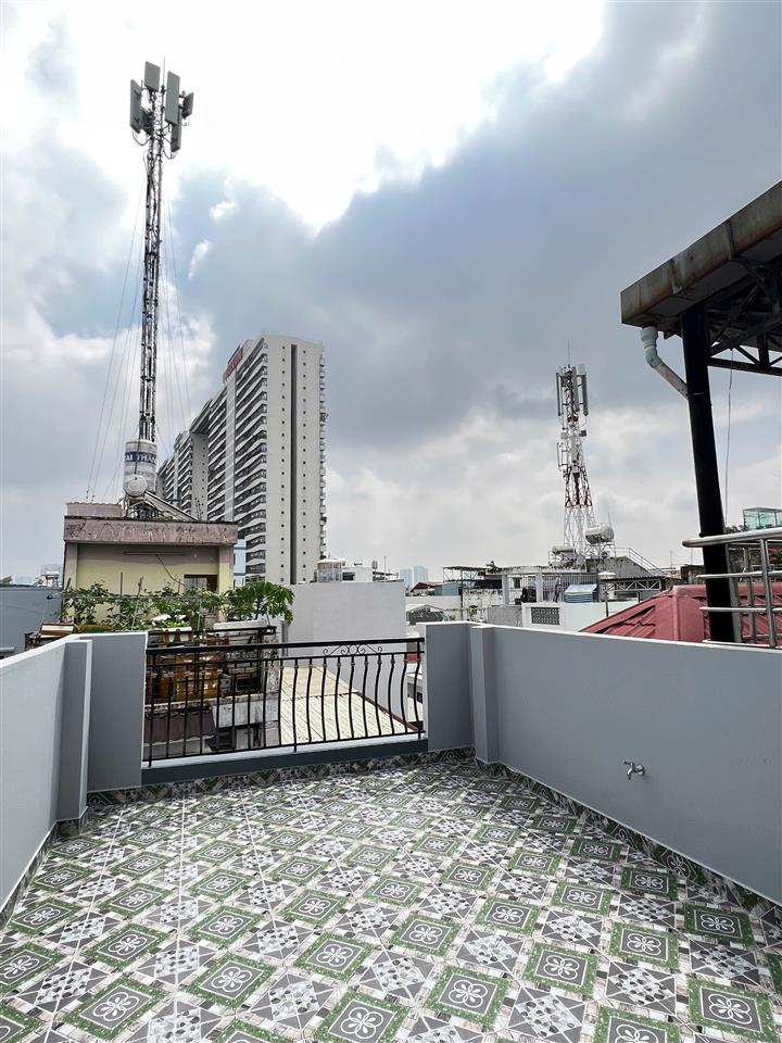 Nhà 4 tầng nở hậu 4.7m HXH vị trí đẹp bờ kè Nguyễn Duy P8Q8 (P.Chánh Hưng). Giá: 7.45 tỷ