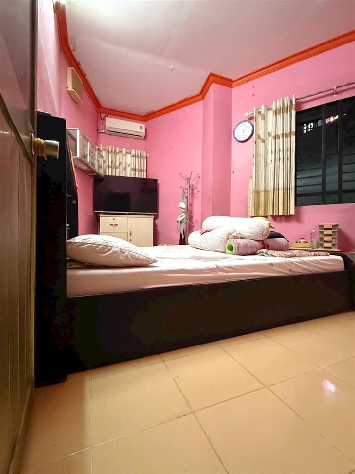Bán nhà 2 tầng hẻm thông gần chợ Phạm Thế Hiển P4Q8 P.Chánh Hưng . Giá: 3.57 tỷ