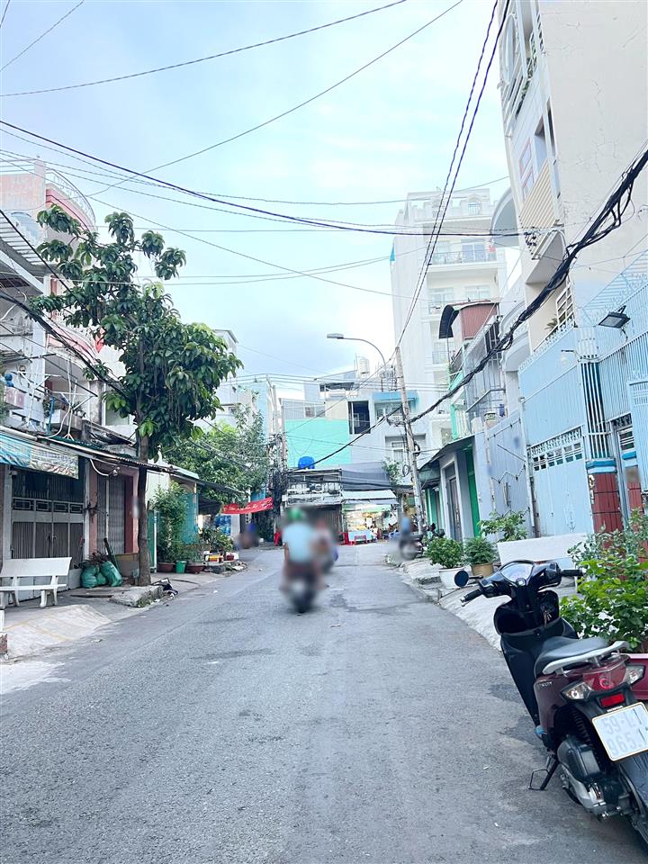 Nhà 4 tầng mặt tiền đường Đặng Thúc Liêng P4Q8 . 8.3 tỷ