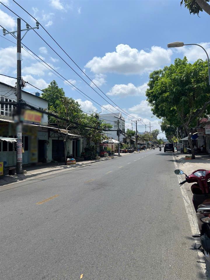 Nhà 2 tầng mặt tiền kinh doanh đường Phạm Thế Hiển (số lẻ) P7Q8. Giá: 8 tỷ