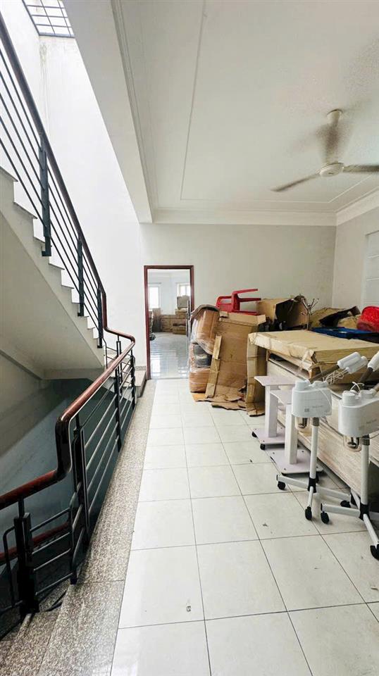 Nhà góc 4 tầng (6x24.5m) mặt tiền đường nội bô Ba Tơ P7Q8. Giá: 11.9 tỷ