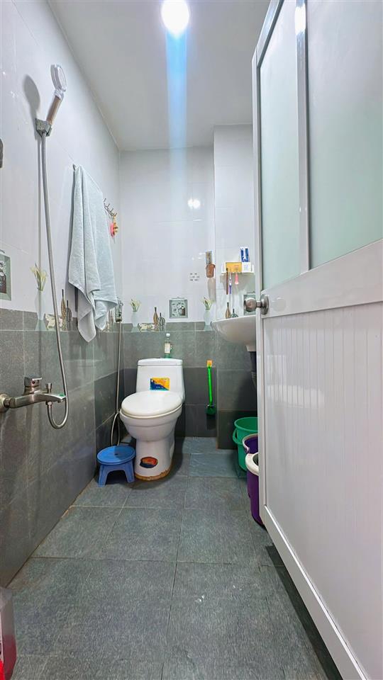 Nhà mới 4 tầng hẻm thông 4m gần công viên Bông Sao P5Q8. Giá 4.98 tỷ