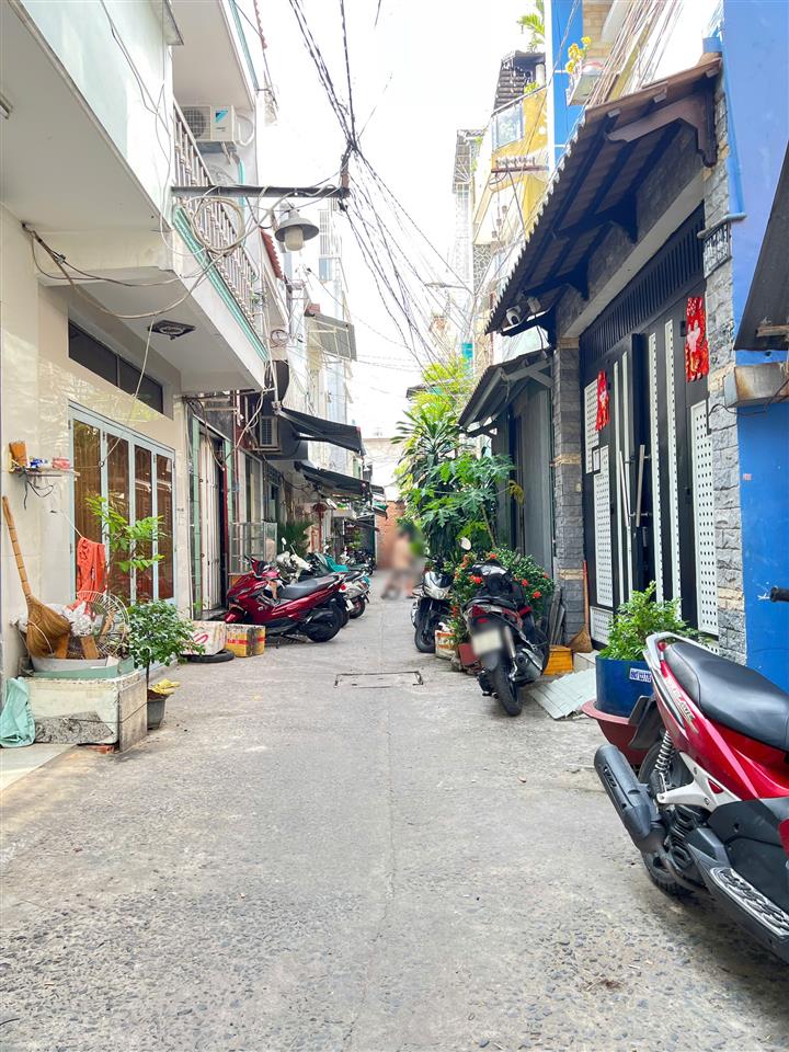 Nhà mới 4 tầng hẻm thông 4m gần công viên Bông Sao P5Q8. Giá 4.98 tỷ
