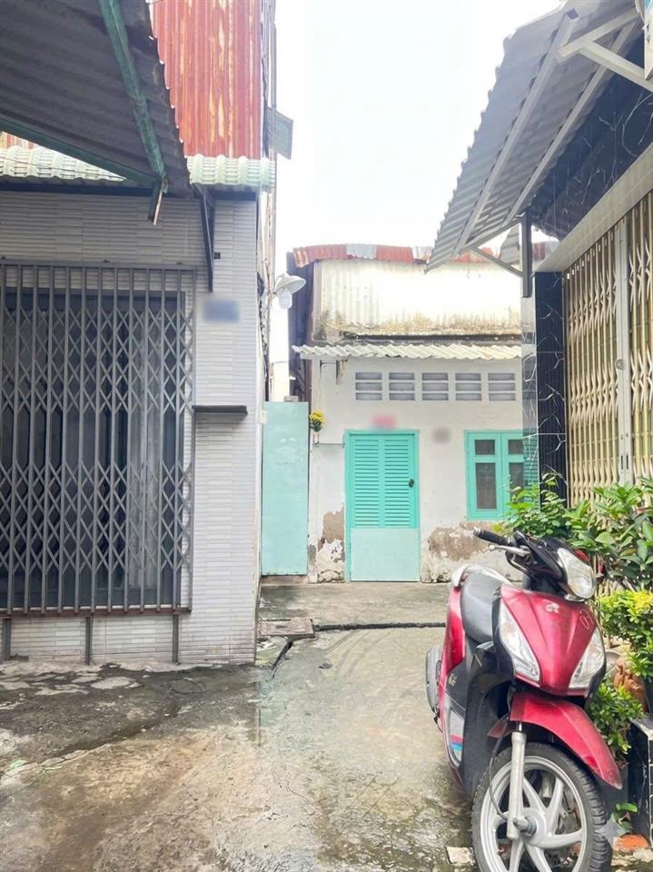 Nhà góc 2 tầng (nở hậu 5.2m) đường Bông Sao P5Q8. Giá : 3.7 tỷ