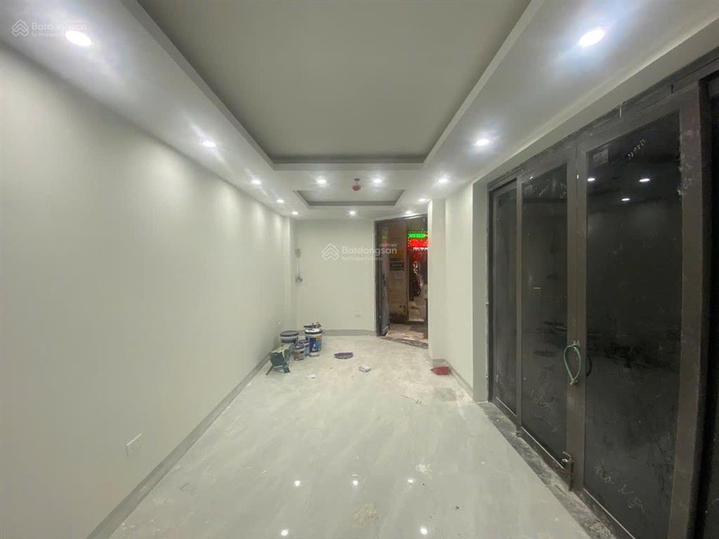 Cho thuê mbkd gần mặt đường ngõ 114 vũ trọng phụng cách 10m rộng 30m2